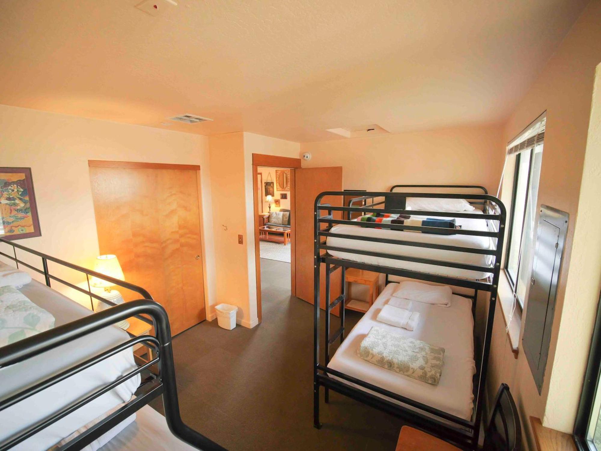 Ashland Commons Hostel Εξωτερικό φωτογραφία
